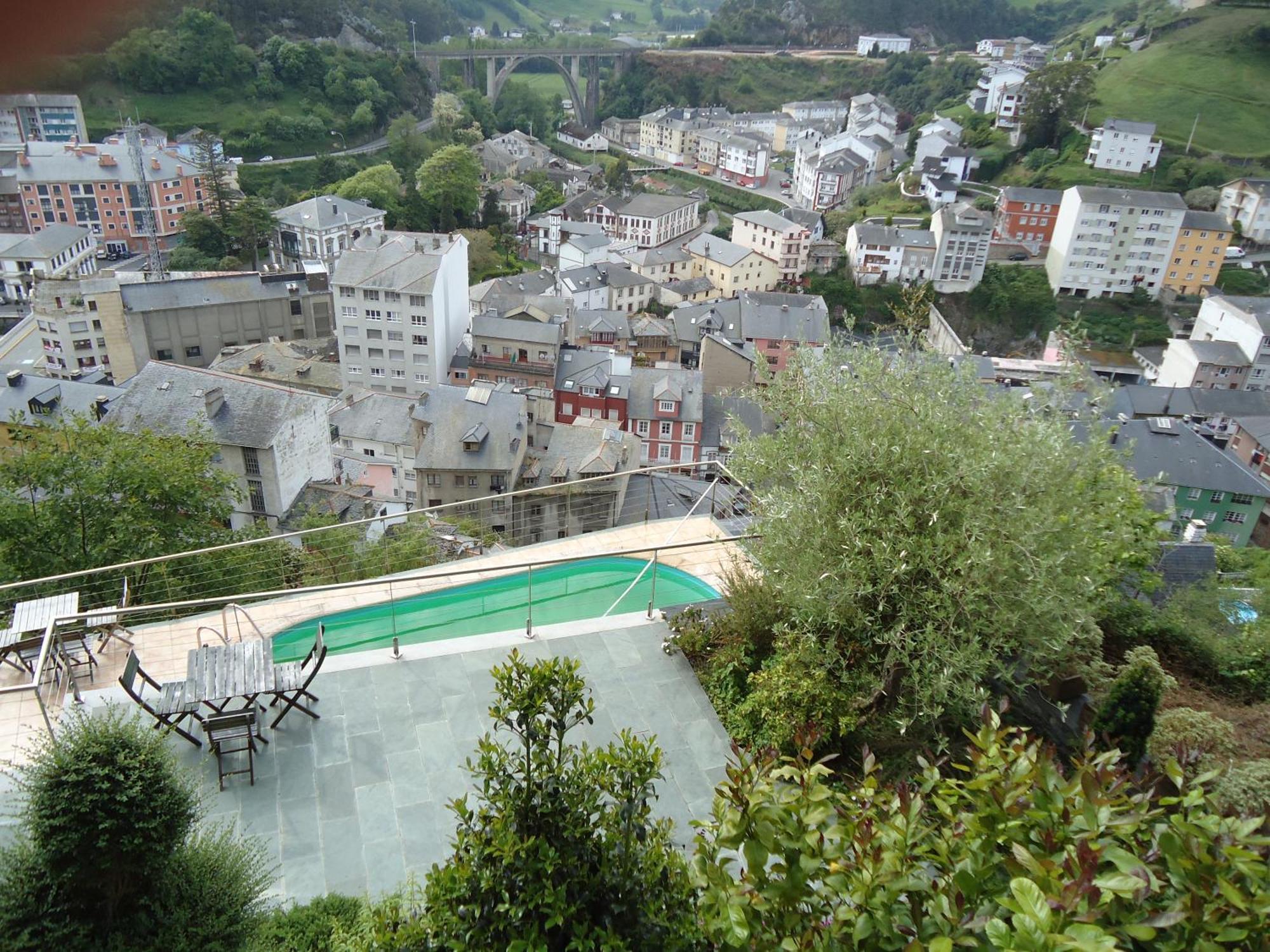 Casona El Gurugu Hotel Luarca Luaran gambar