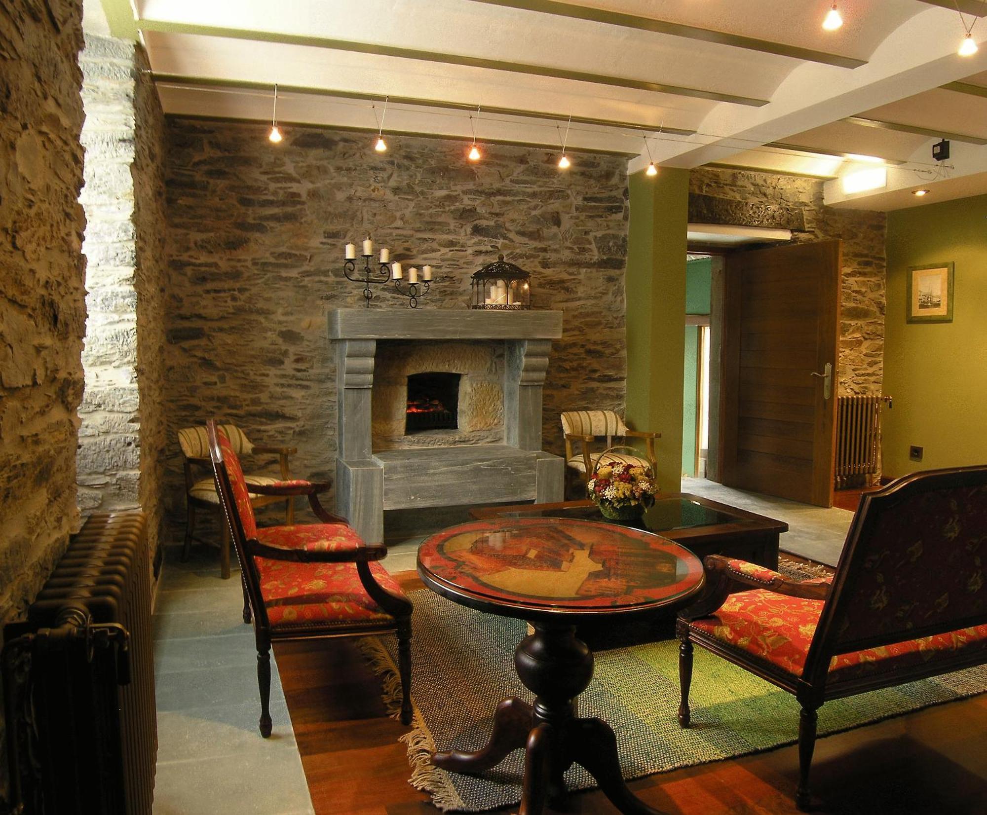 Casona El Gurugu Hotel Luarca Luaran gambar