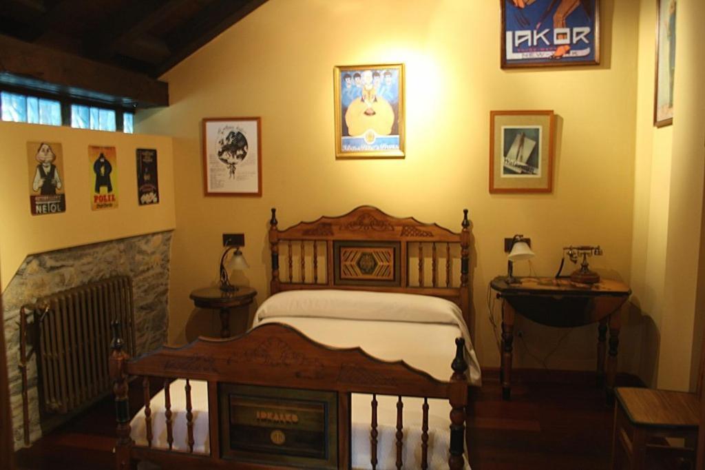 Casona El Gurugu Hotel Luarca Luaran gambar